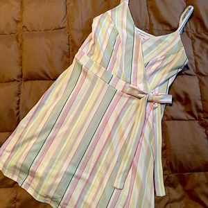 Candie’s Women dress in XS. Pastel colors.